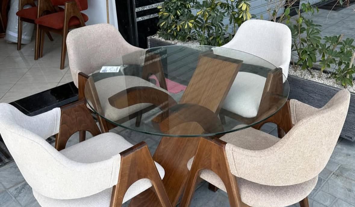 Pack AM Alpha S4 (4 Chaise + Table)