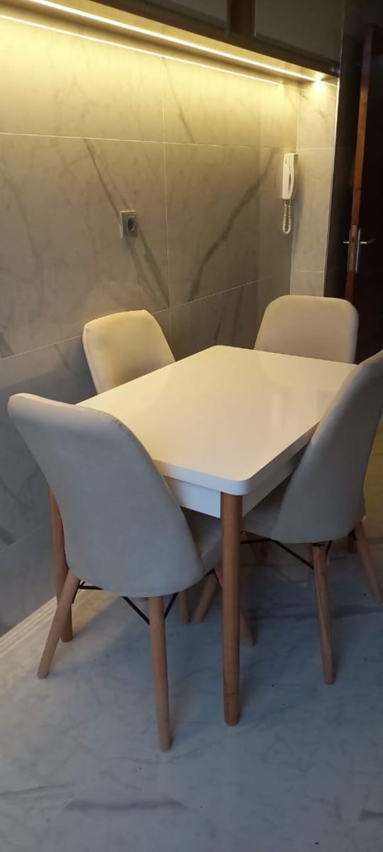 Pack AM S4 (4 Chaises + Table)